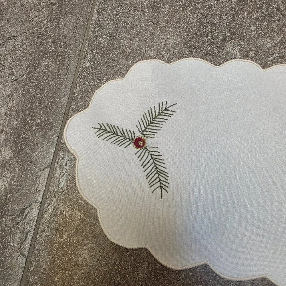 Vintage Appliqué & Embroidery Linen Bread Basket Liners christmas